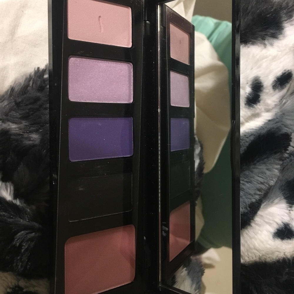 Brand new smashbox palette.